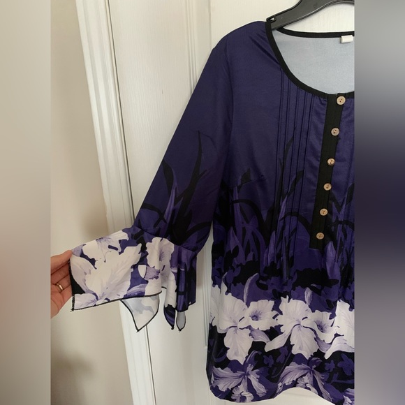 Dark purple tunic with floral motif (Size:S) - Picture 2 of 5